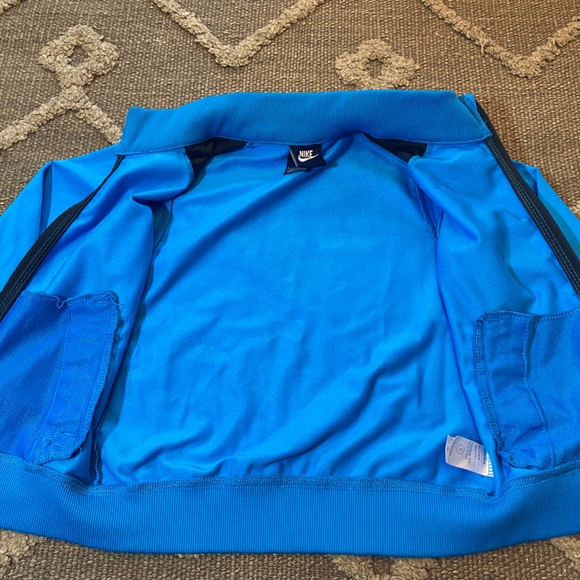 Nike Zip-up Athletic Track Jacket - Picture 3 of 6